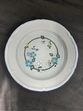 Vintage 1960s Finesse Suzanne Stoneware Chop Plate / Round Dinner Platter 12 in